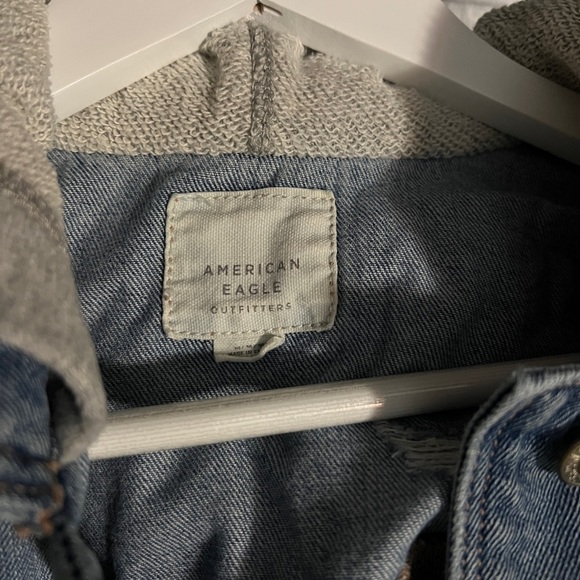 American Eagle Jean Jacket Grey Sleeves - Picture 1 of 3